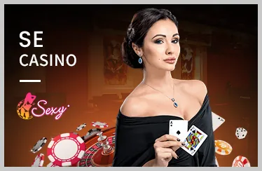 Dealer xinh đẹp tại bàn Baccarat trực tiếp